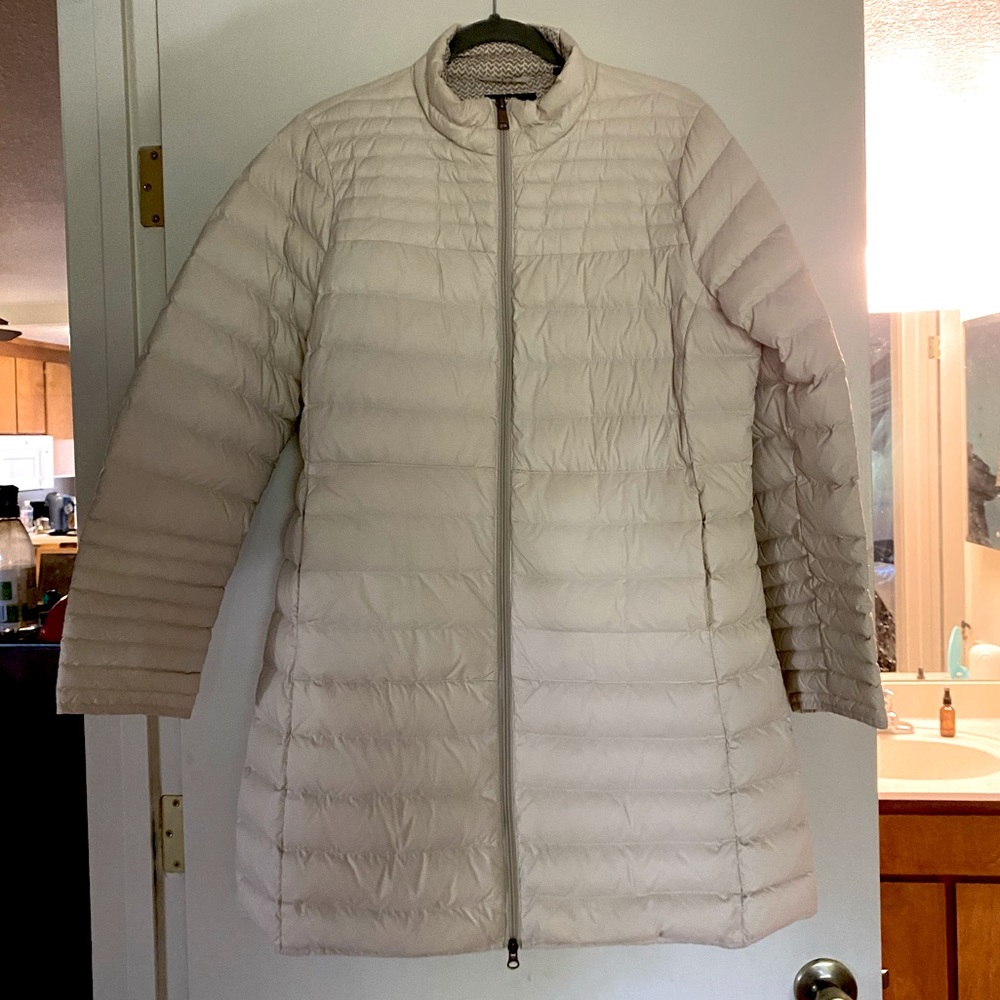 Point Zero long white puffy jacket